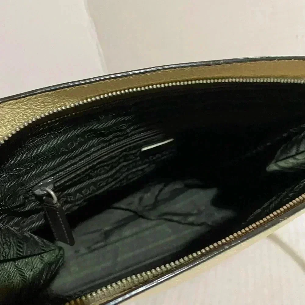 Prada  vintage beige cream leather handle handbag